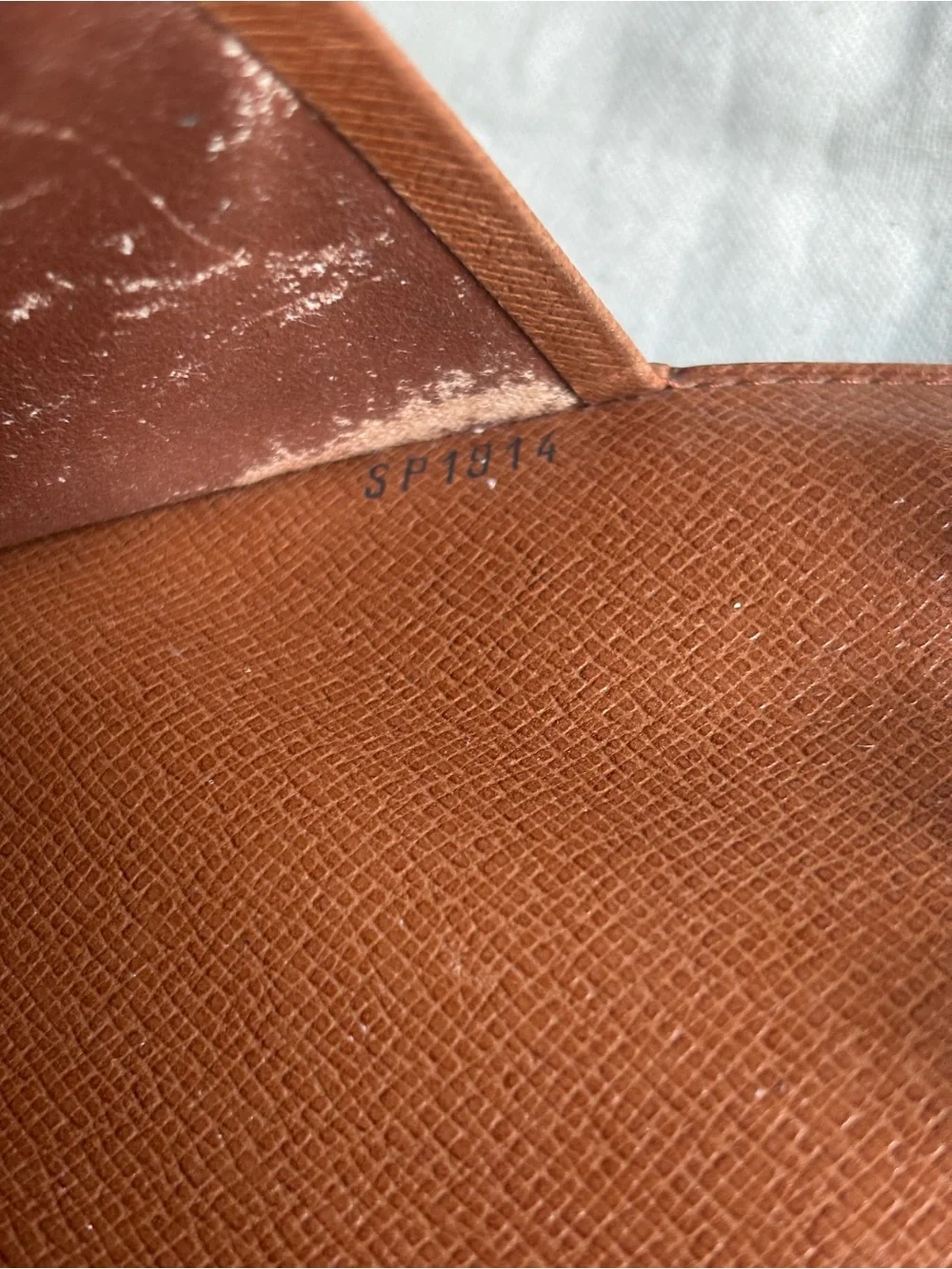 Louis Vuitton Vintage MM Epi Leather Organizer Agenda Cover Made in France